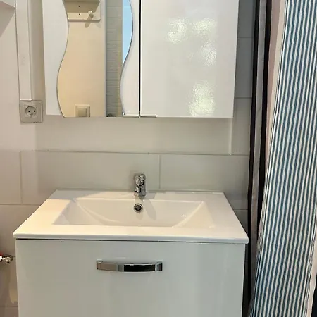 Mon Cocon Douillet Au Calme - Pres De Nice - Avec Jardin Et Clim Apartment *